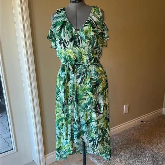 Laura Dress Tropical Green African Leaf Print Elegant Flowy Wedding Guest Cruise - Picture 1 of 13